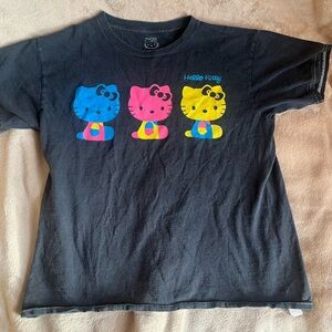 Hello Kitty Sanrio Black Colorful Pink Blue Yellow Graphic T-Shirt Women’s Large
